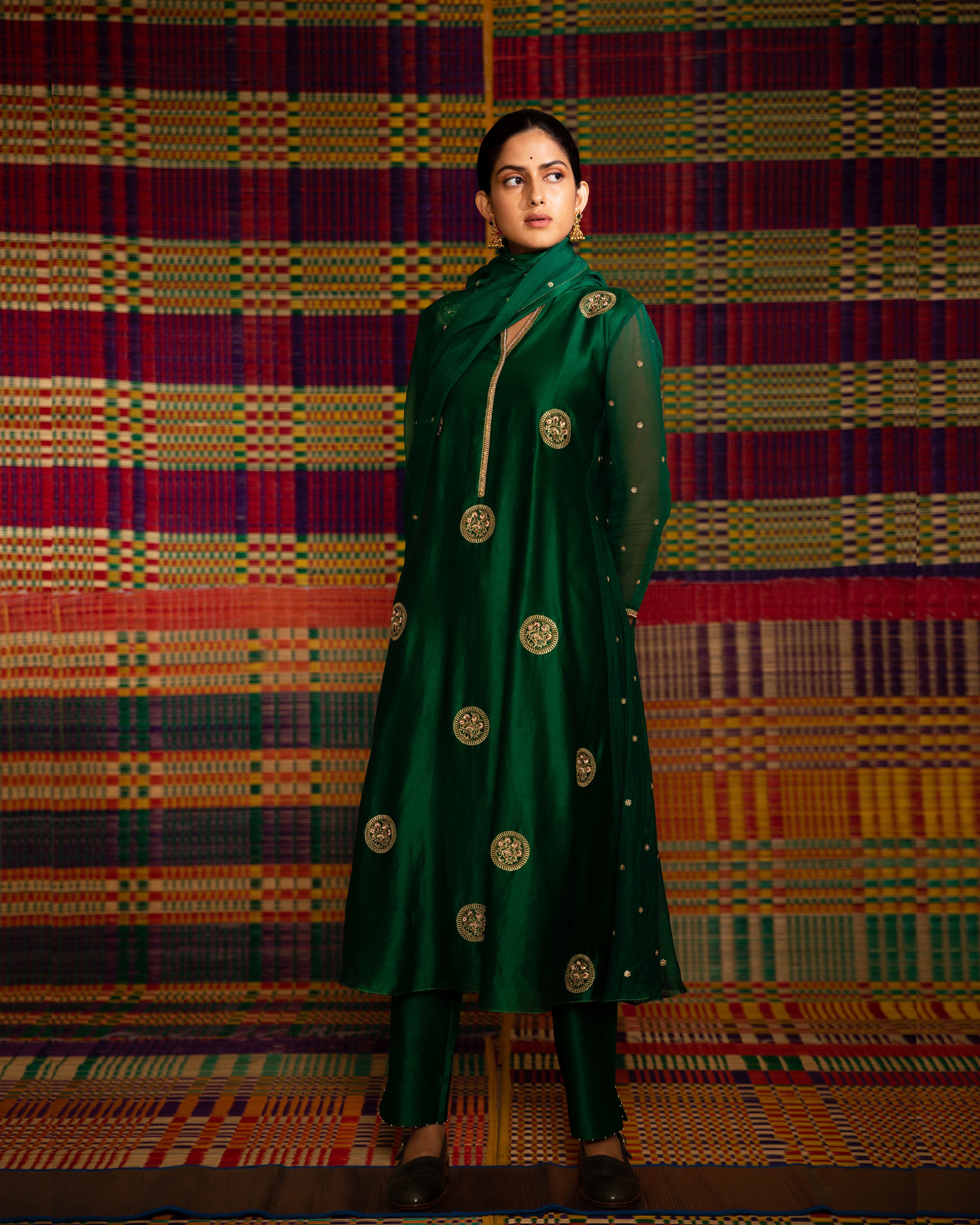 https://deepthee.in/collections/ahalya/products/emerald-green-mandala-motif-a-line-kurta-set